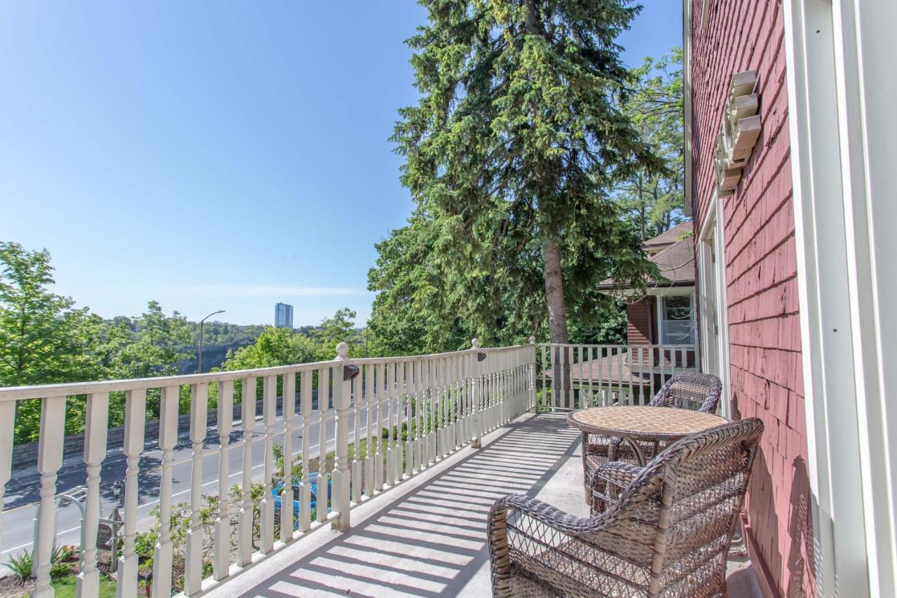 Redwood 3* Niagara Falls