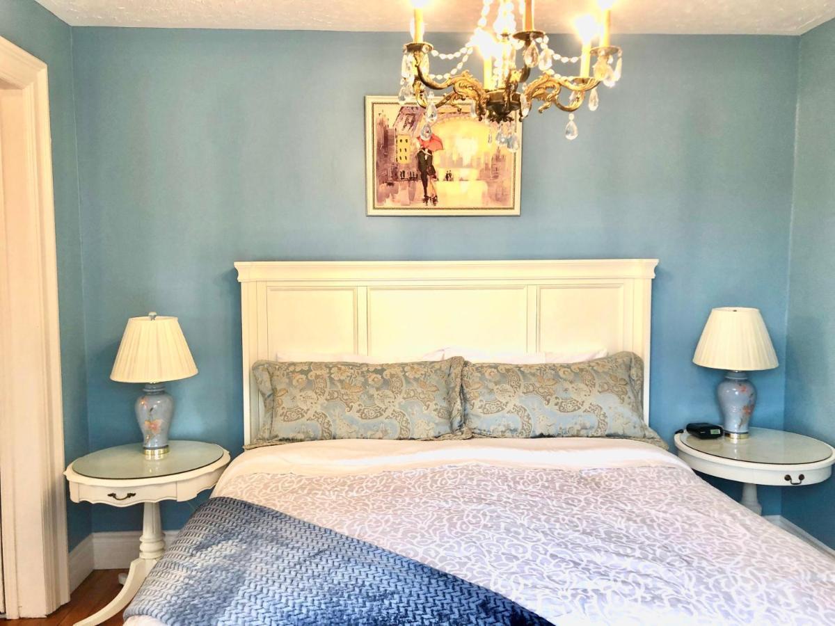 Redwood Bed & Breakfast