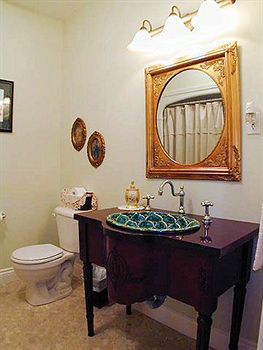 Bed & Breakfast Redwood Niagara Falls