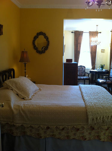 Redwood Bed & Breakfast 3*