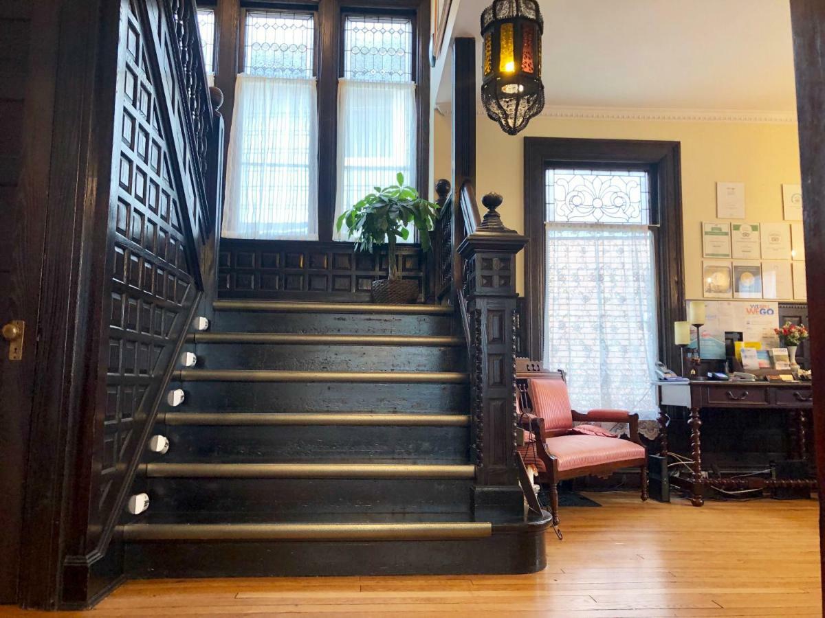 Redwood Bed & Breakfast